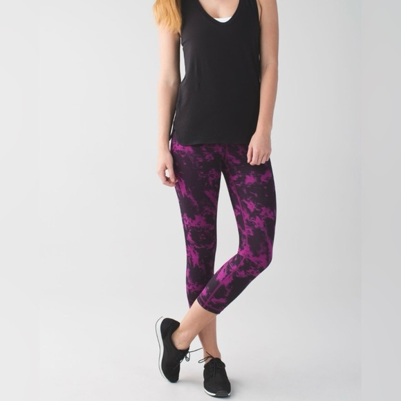 Lululemon Wunder Under Crop II Tie Dye Leggings Size 4 Regal Plum Black - Picture 1 of 11